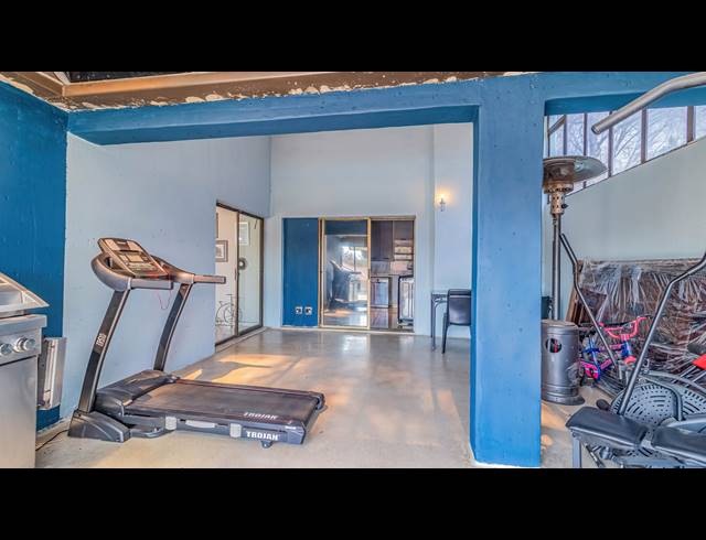 6 BEDROOM HOUSE FOR SALE IN ROBIN HILLS